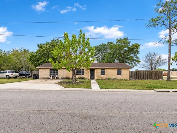 509 S Glendale St, Hallettsville, TX 77964