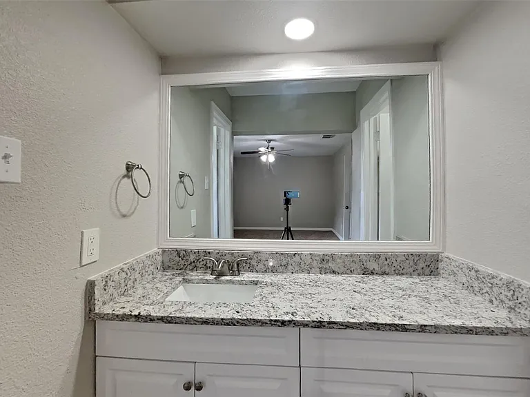 10210 Rippling Fields Dr — Photo 10