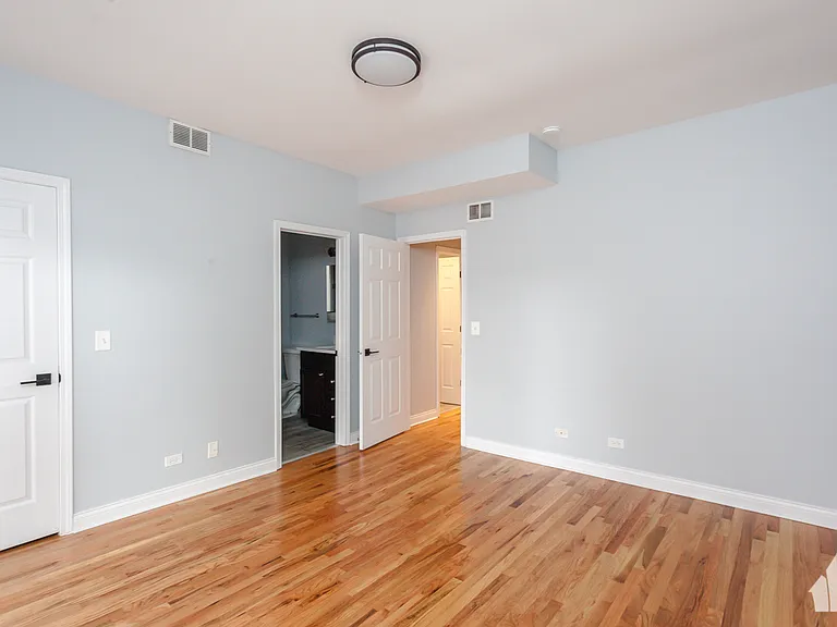 1510 N Elk Grove Ave #2 — Photo 19