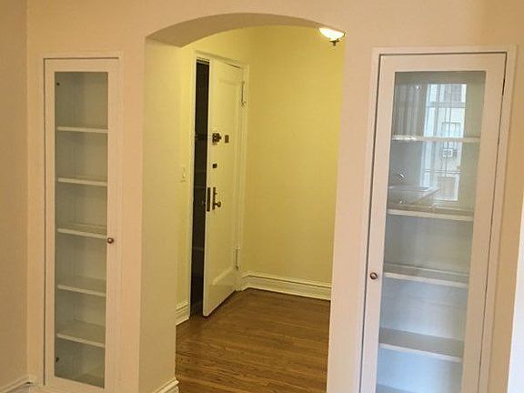 5th image of 340 W 57th St APT 4A