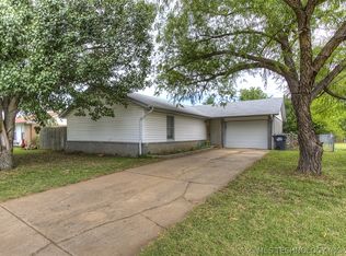 1381 E 144th St, Glenpool, OK 74033
