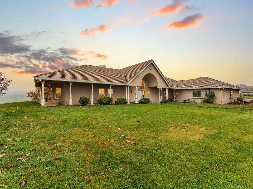 1st image of 400 Serene Estates Ln