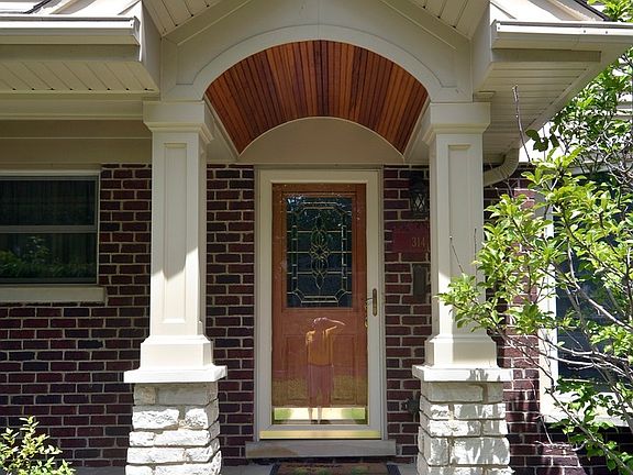 2nd image of 314 E Eastman St