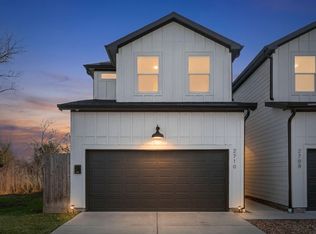 2710 Noble St, Houston, TX 77026