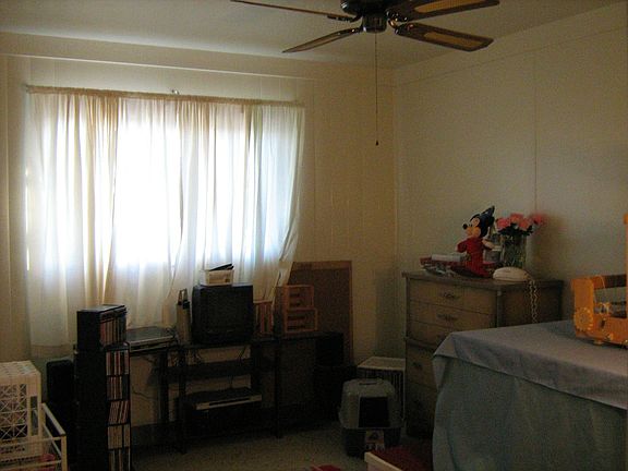 2nd (of 3) bedroom