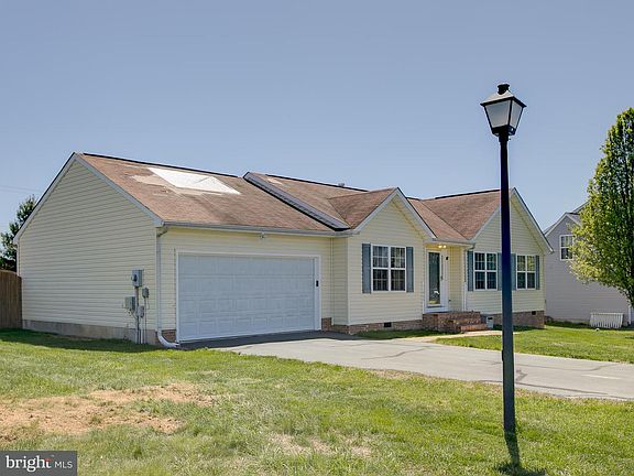 4th image of 11905 Wales Dr