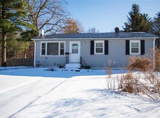 7 N Glen Dr, Coventry, RI 02816