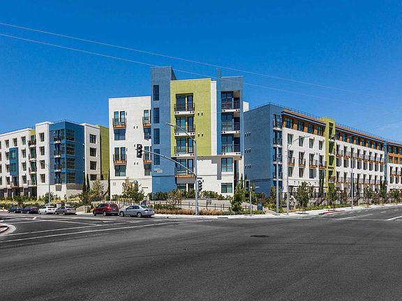 Vista 99 Apartments Building