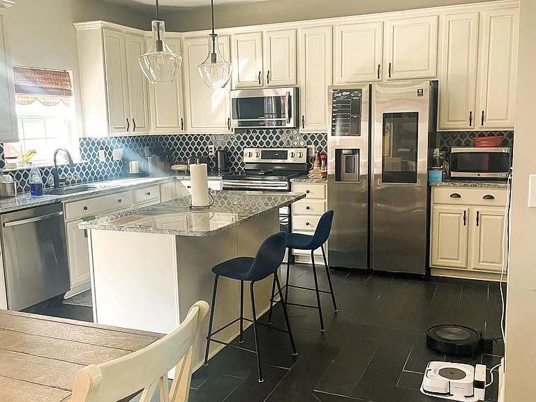13313 Eastfield Village Ln — Photo 6