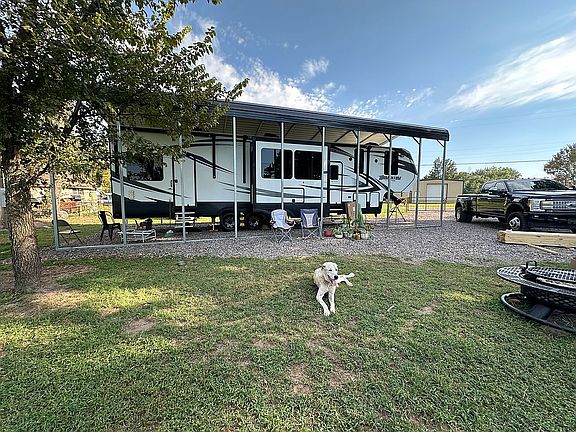 2nd image of 5824 Driftwood Ln