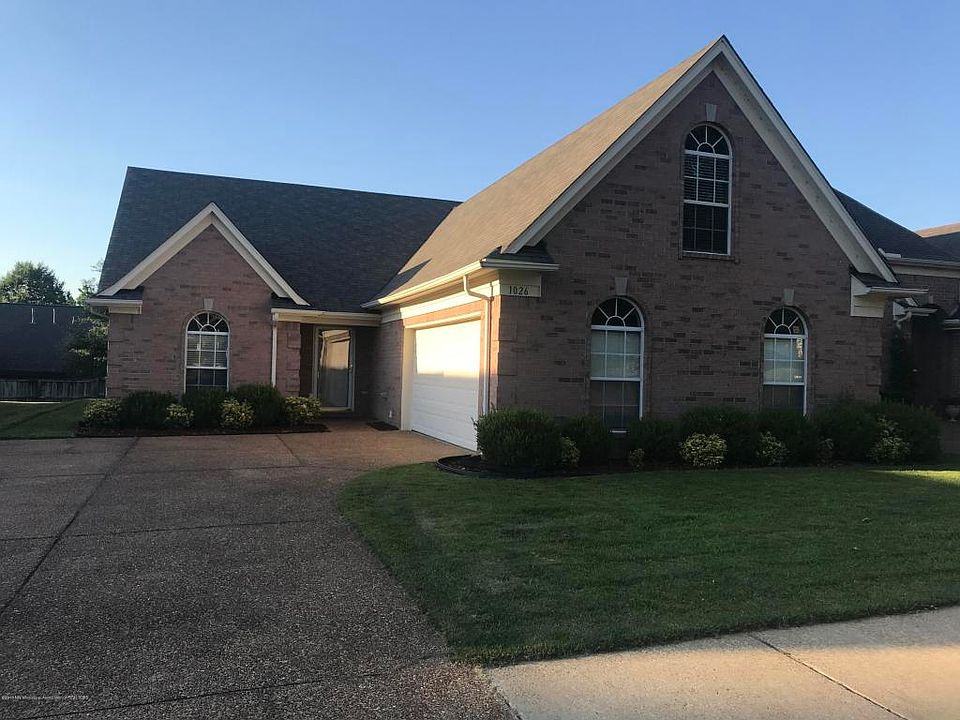 1st image of 1026 Warwick Pl