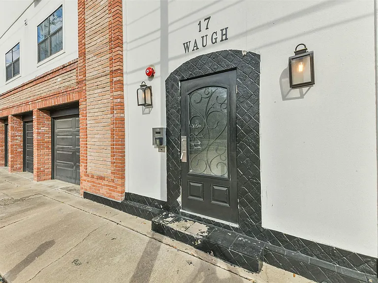 17 Waugh Dr #209 — Photo 30