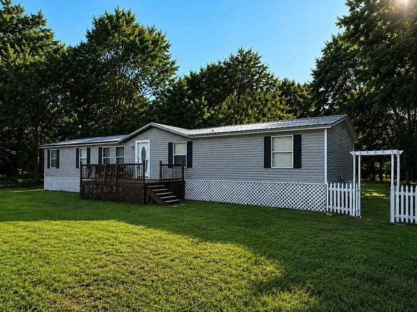 2436 Miller County #8, Fouke, AR 71837