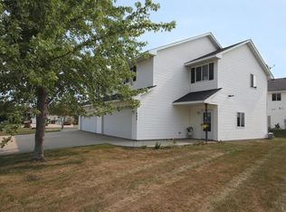 209 7th Ave NW, New Prague, MN 56071