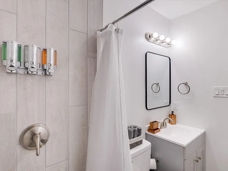 2412 Pebblebrook Trl — Photo 21
