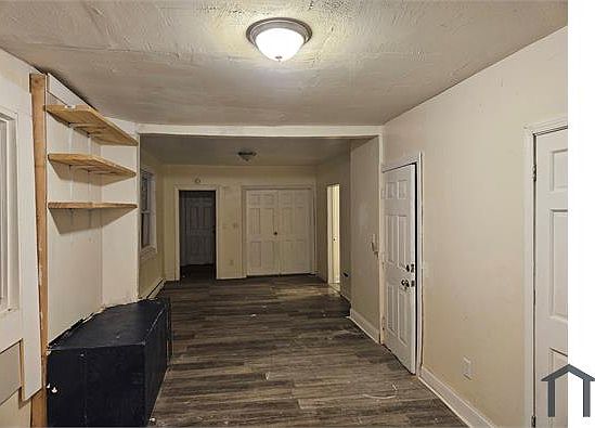 3rd image of 14927 Aspinwall Ave #Dn