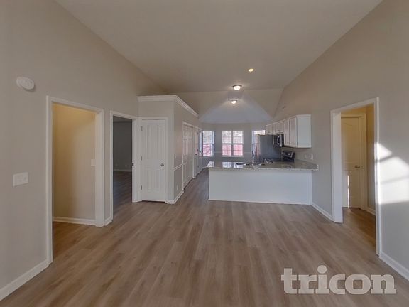 2nd image of 3415 Hardwood Dr