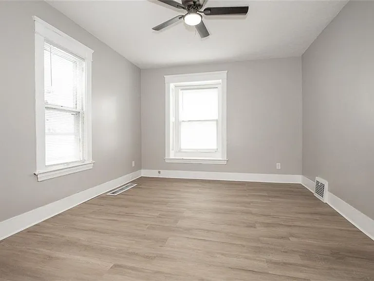 5614 Drake Ave — Photo 16