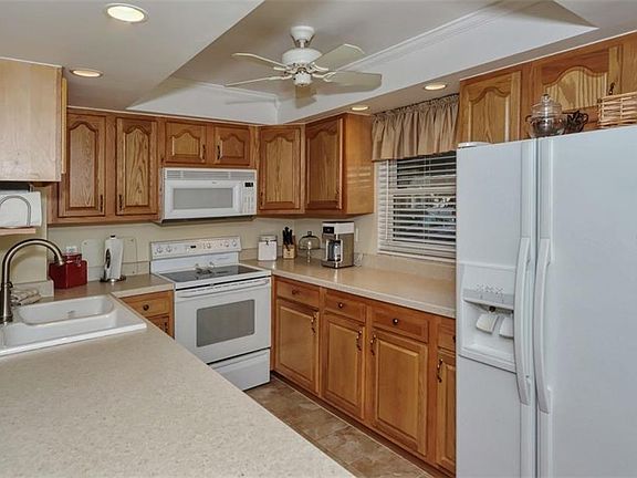 4th image of 1350 N Portofino Dr #108TAR