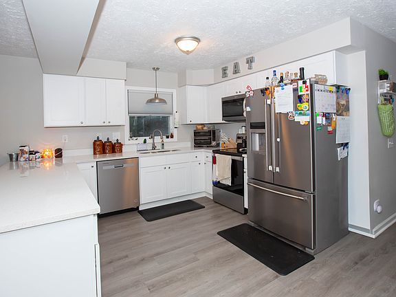 2nd image of 7602 W Mockingbird Ct