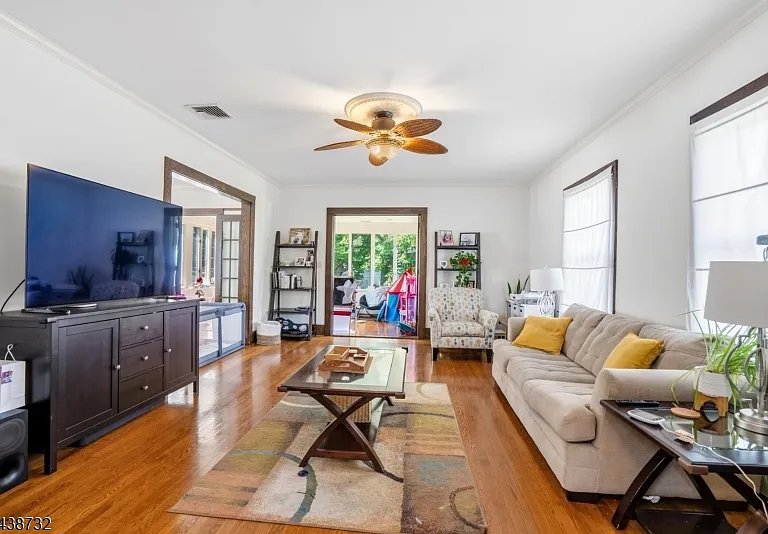 306 Walnut Ave — Photo 9