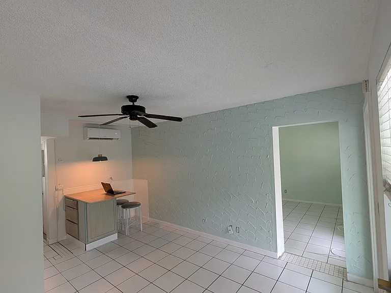 123 SW 19th Ave #A — Photo 12