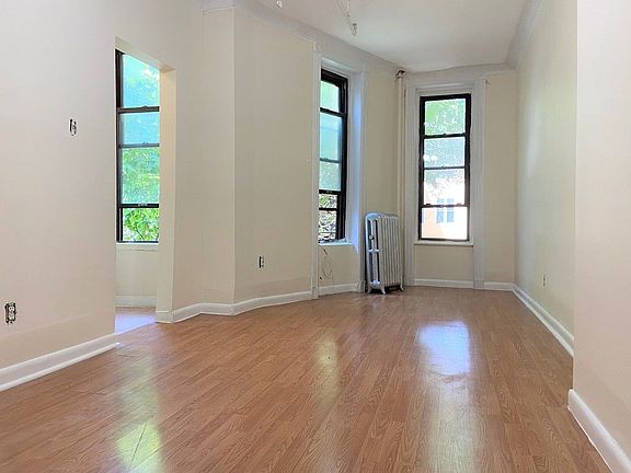 2nd image of 313 Van Buren St #2A