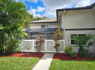 46 Essex Ct APT A, Royal Palm Beach, FL 33411