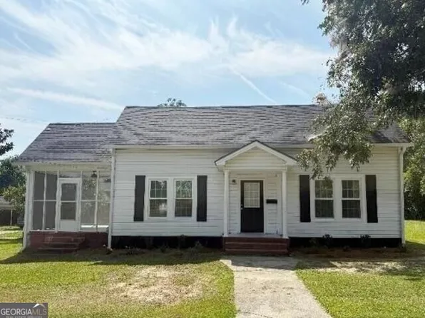 411 W Pine St, Swainsboro, GA 30401