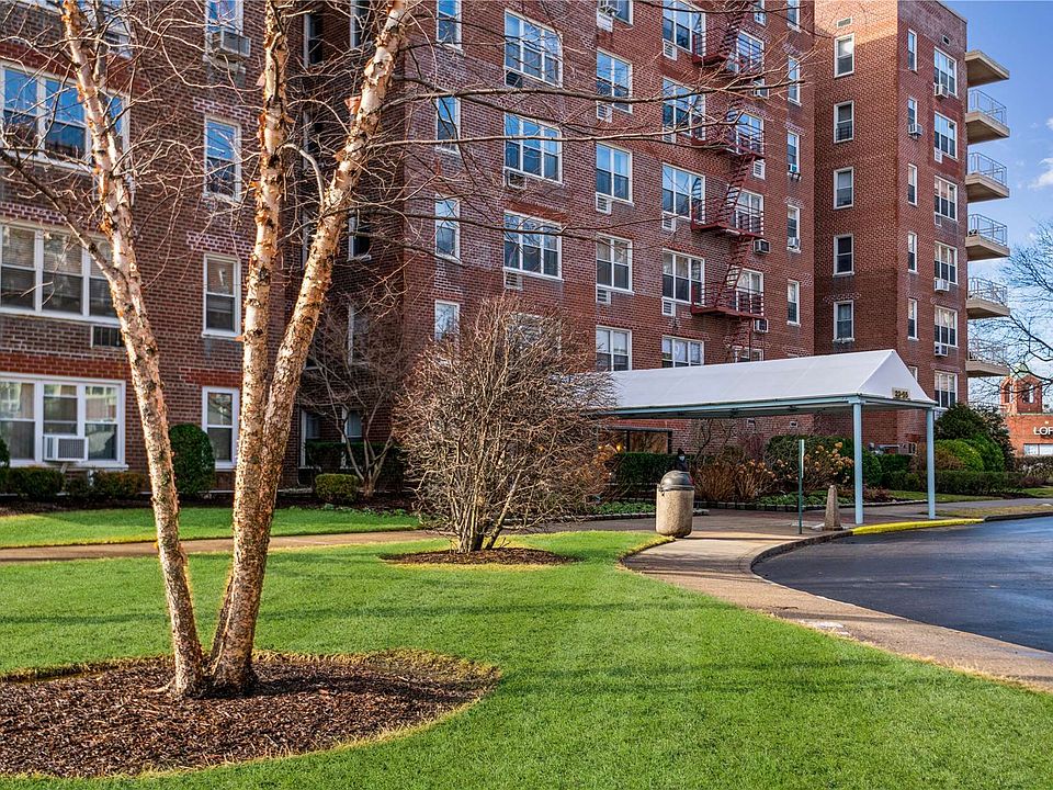 1st image of 23-55 Bell Blvd APT 3J