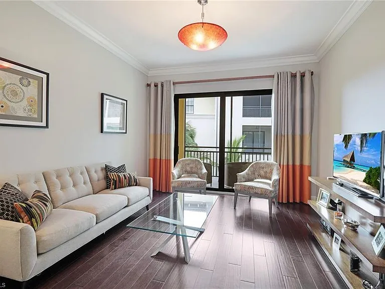 2751 Tiburon Blvd E #201 — Photo 18