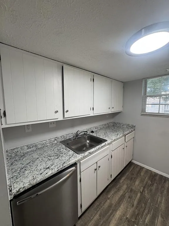 3811 Rohling Oaks Dr — Photo 2