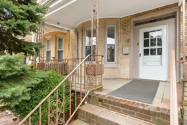 Sold by Compass | media 13