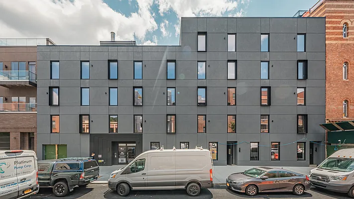 Rented by Nooklyn NYC LLC | media 76