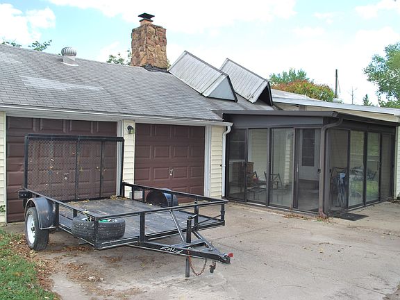 2nd image of 5320 Mesker Park Dr