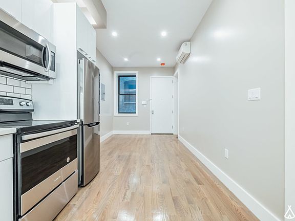 5th image of 195 Menahan St #2G