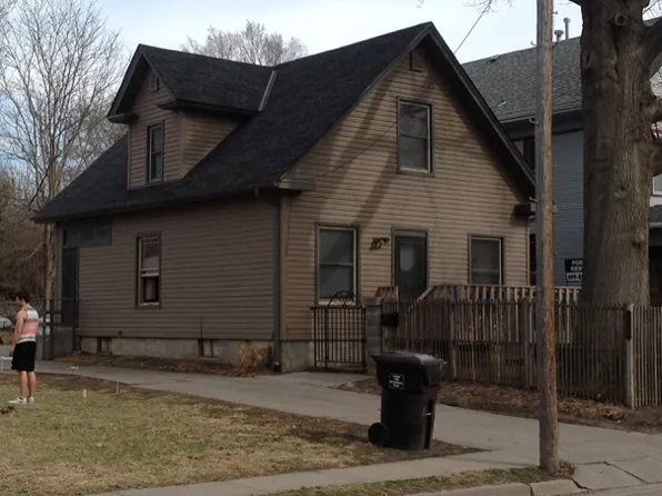 1738 S 14th St, Lincoln, NE 68502