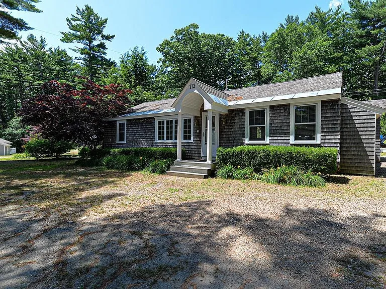 113 Wentworth Rd — Photo 3