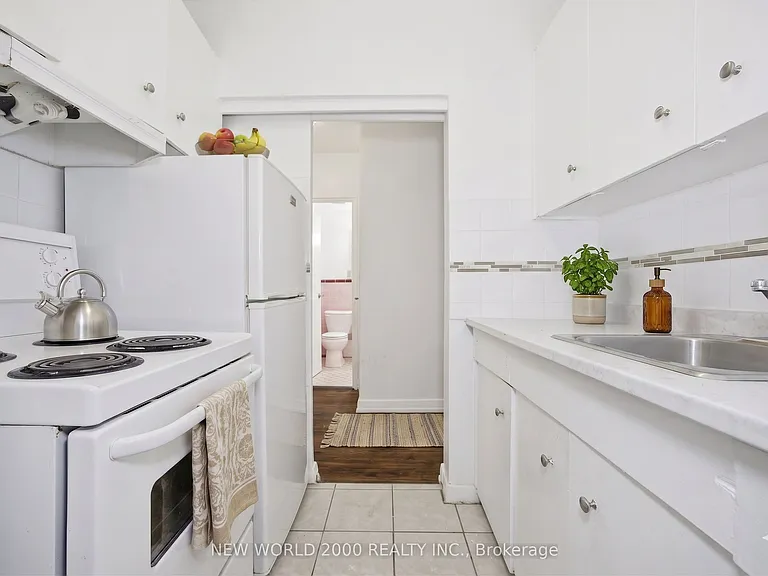 88 Bernard Ave #206 — Photo 3