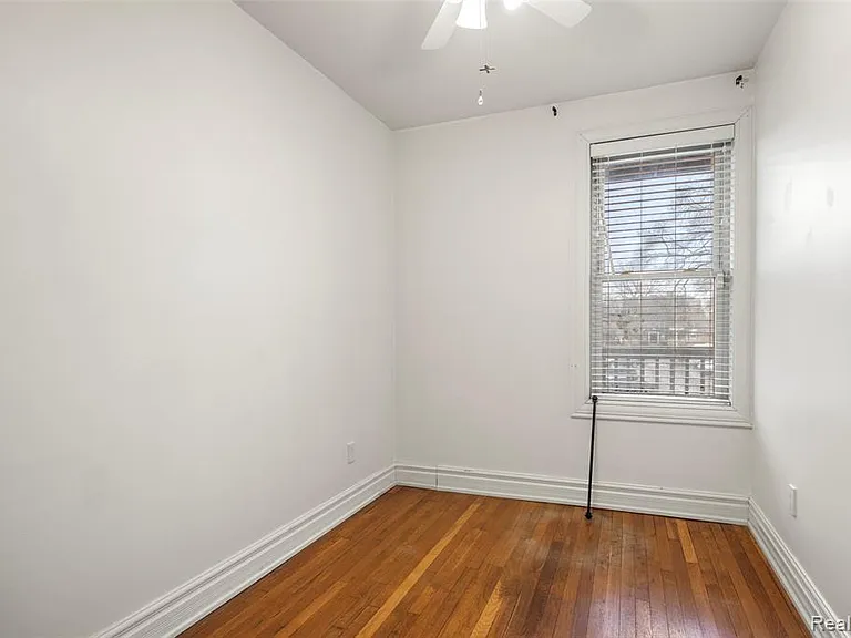 469 W Willis St #3 — Photo 12