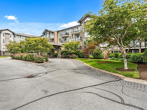 3rd image of 32729 Garibaldi Dr #313