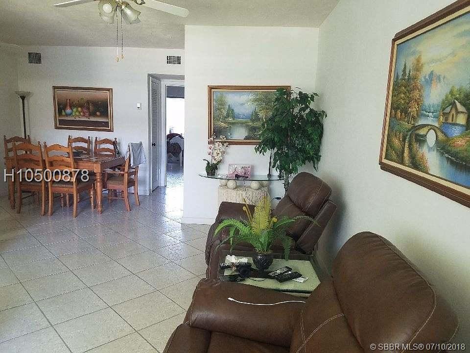 1st image of 121 NE 204th St APT 4