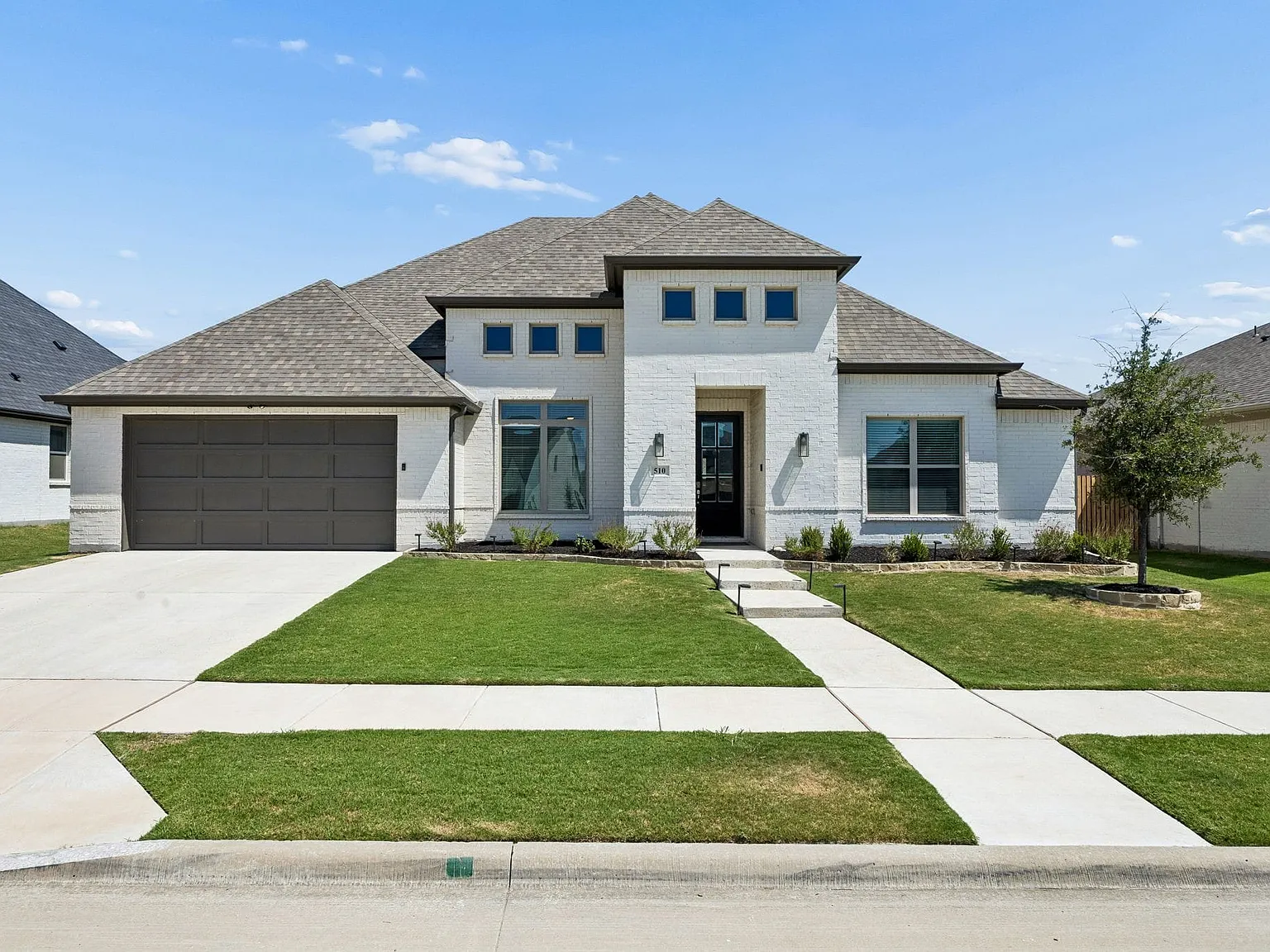 4 bed, 3.0 bath, 2666 sqft, $3,700 — Photo 1