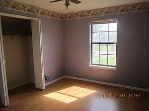 5th image of 9610 Mapes St