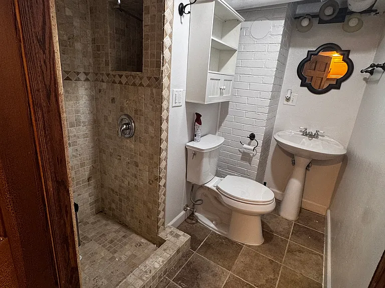 2324 S 58th St — Photo 15