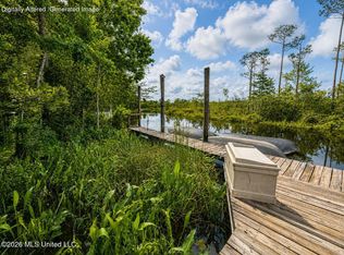 8713 Bayou Castelle Dr, Gautier, MS 39553