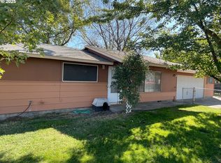 490 NW 3rd St, Hermiston, OR 97838