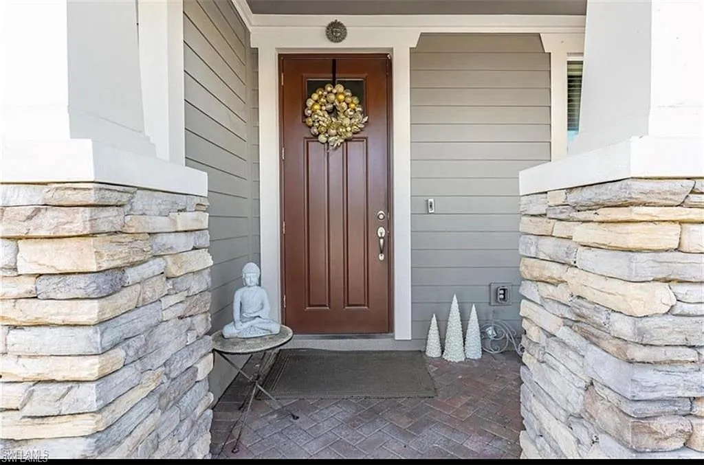 4 bed, 3.5 bath, 3096 sqft, $6,500 — Photo 2