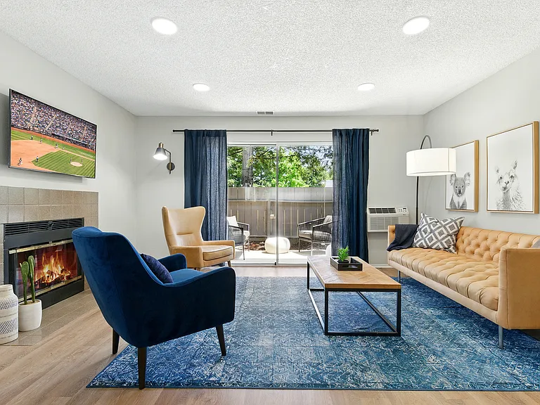 The Grove Luxury Apartments — Photo 27