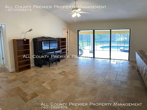 3rd image of 4325 N Landmark Dr